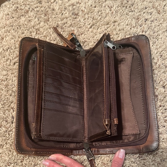 STS Ranchwear Brown and Cream Patterned Crossbody Bag - Picture 3 of 3